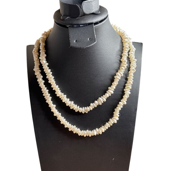 Textured Plastic Faux Pearl Necklace Cream 34 inches Long Retro Boho - Picture 1 of 2
